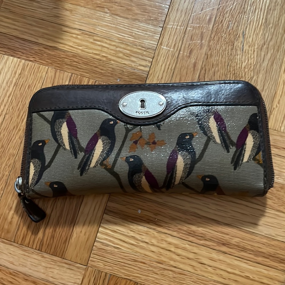 Fossil funky brown bird wallet